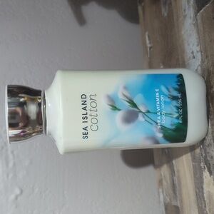 Bath and body works sea island cotton lotion